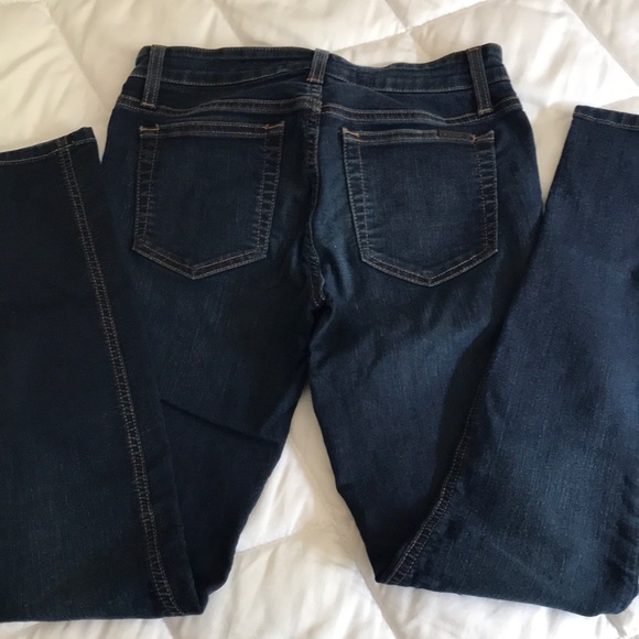 Joe’s used - Picture 3 of 4